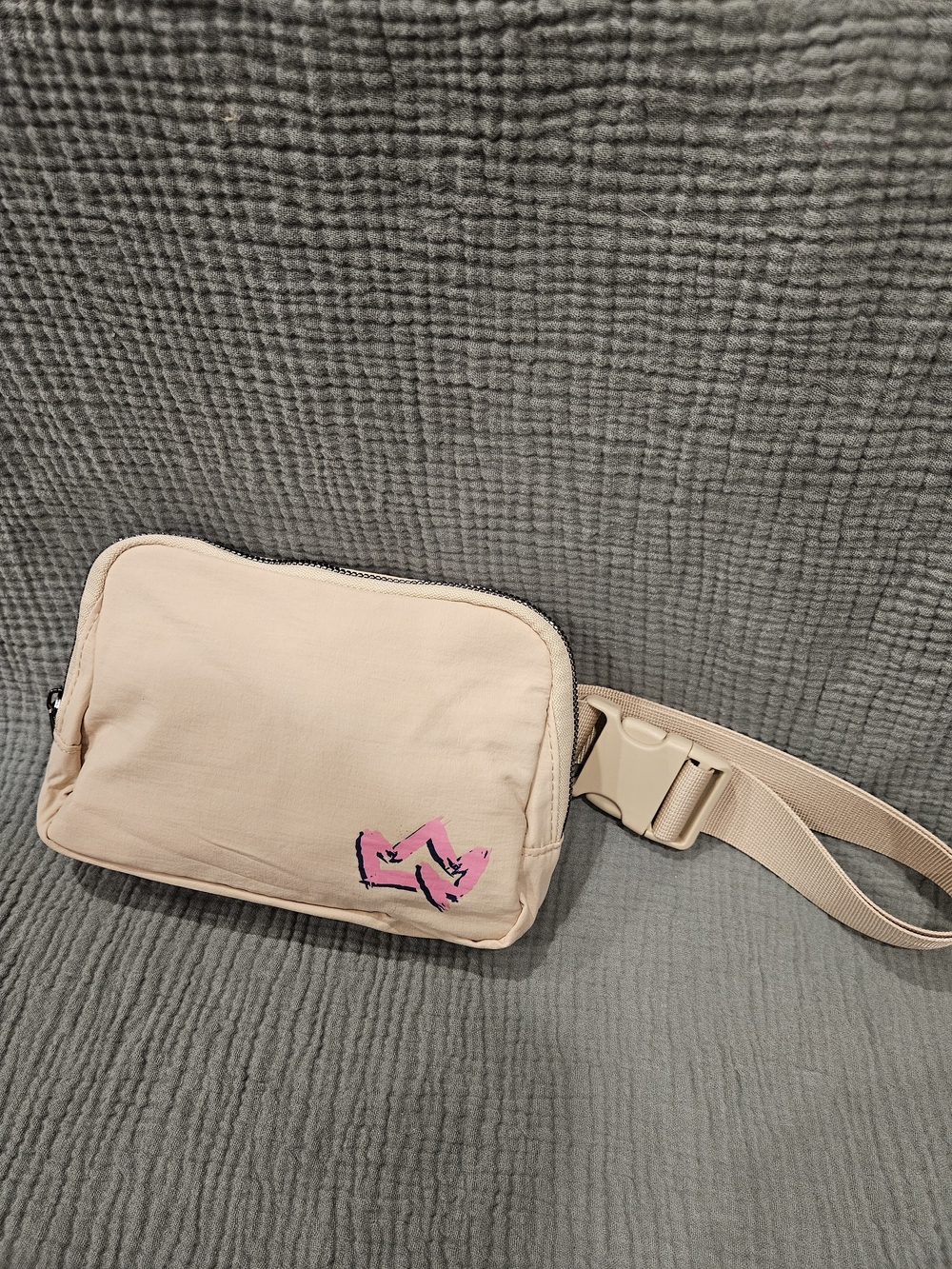 Primal Queen Beige Women's Crossbody Belt Bag with Pink Accent